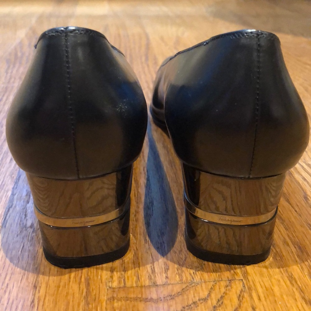 Vintage Ferragamo pewter pumps, size 8.5, 2A